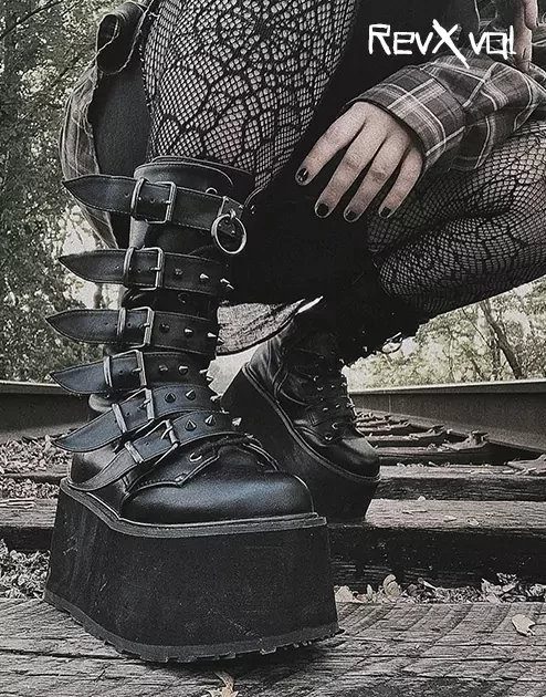 https://emo-store.com/wp-content/uploads/2022/02/Emo-Boots-With-Spikes-10-494x630.webp